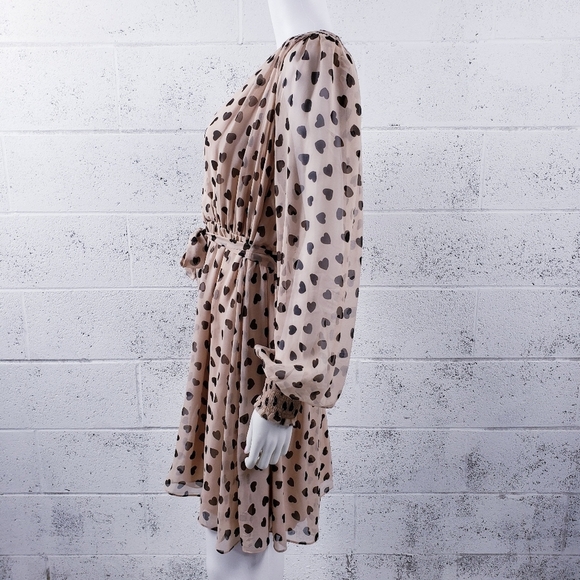 KATE SPADE Heartbeat Silk Faux Wrap Dress Tan Black Hearts Belted V-Neck Size 10 - Picture 4 of 14